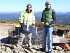 Windkraftanlage Enercon - mit Dipl.-Ing. (BA) Frank Tautz (Bauleiter) am halbfertigen Fundament